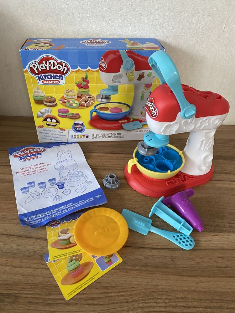 Kitchen play doh Hasbro / Кухня плей до . Оригинал !