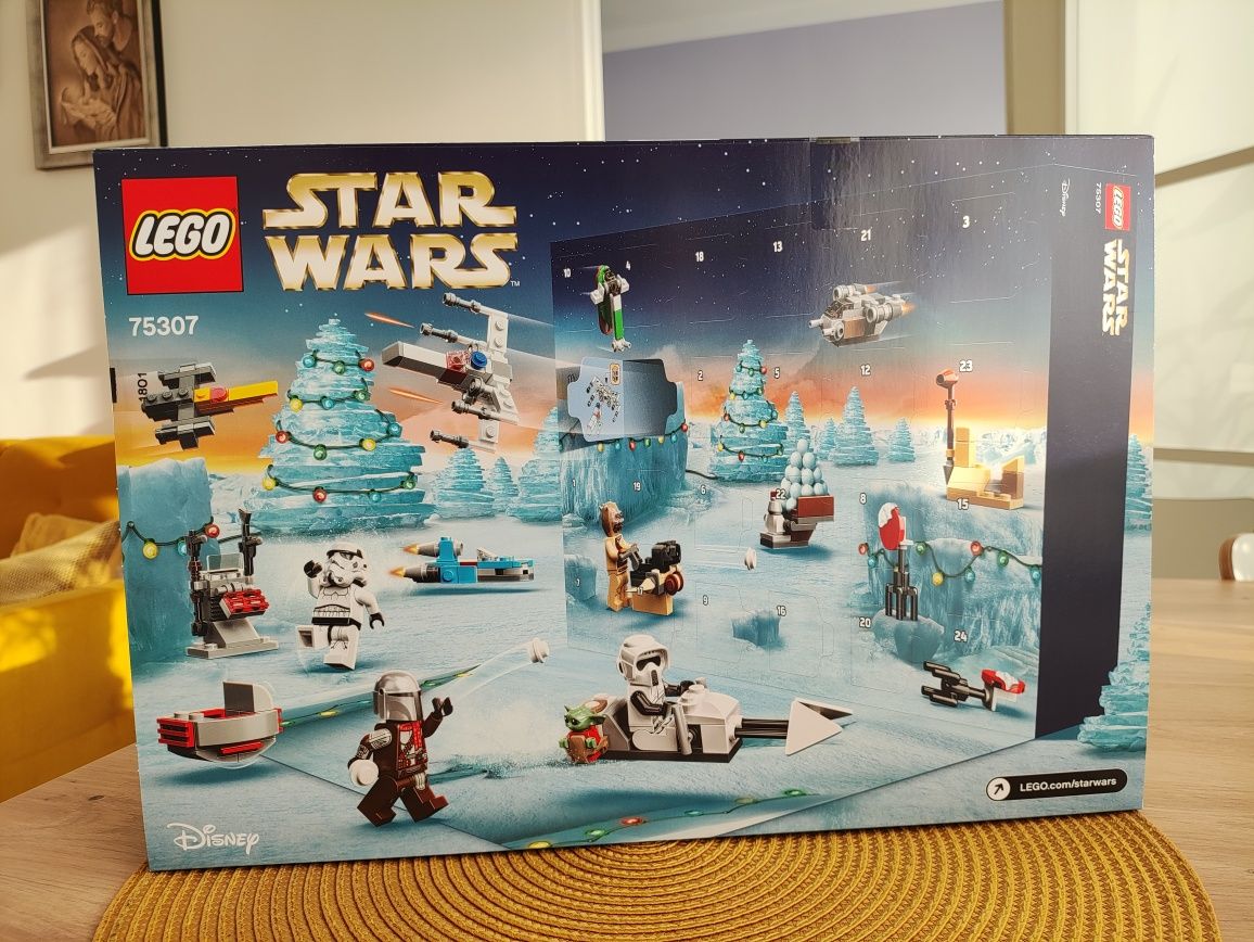 Kalendarz adwentowy LEGO Star Wars 75307 - nowy