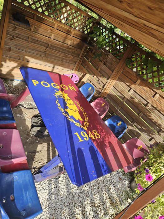 Pogoń Szczecin  stół