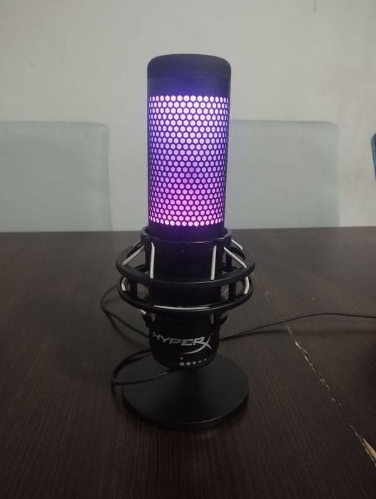Microphone Hyper x Quadcast s