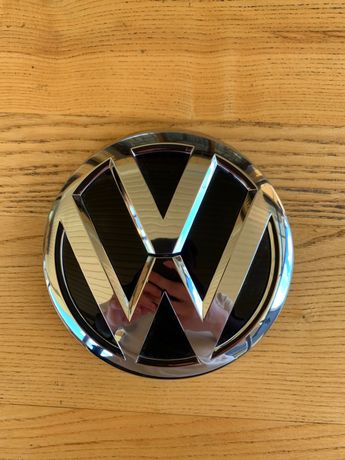 Значок передний Volkswagen Tiguan 2