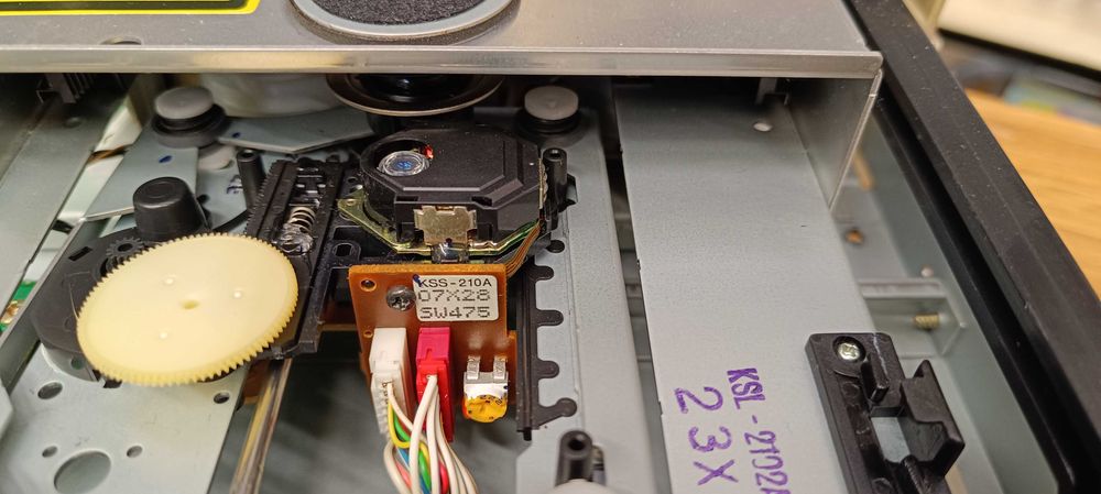 CD програвач Harman Kardon HD7525