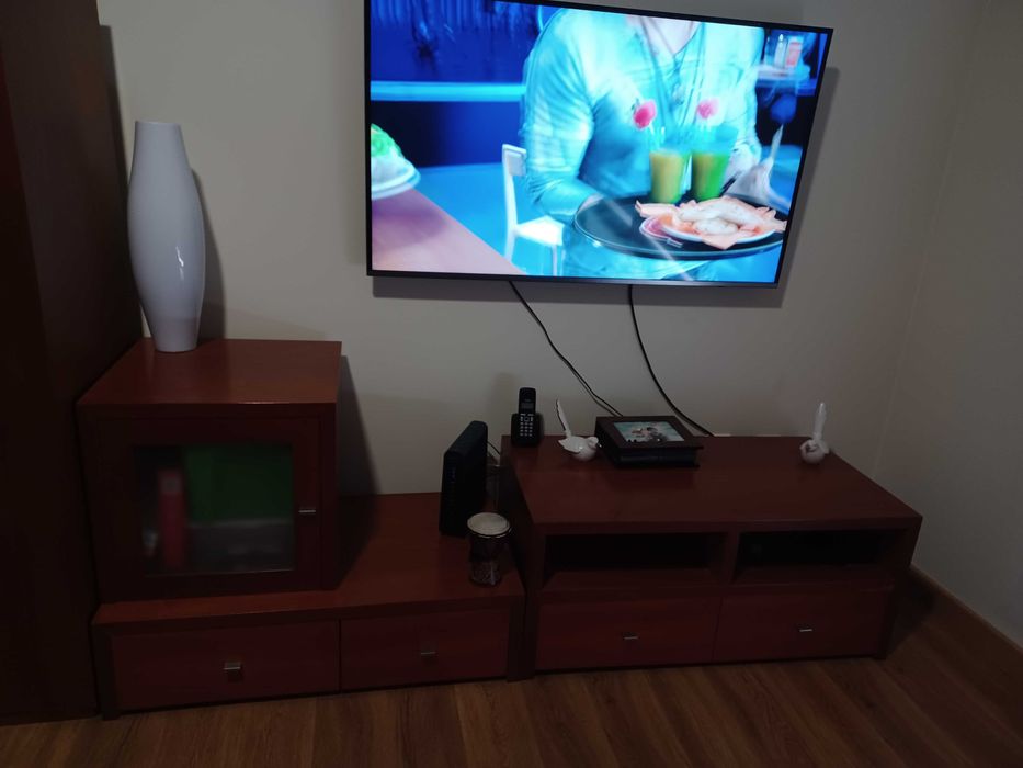 Móvel de Televisão em Cerejeira maciça