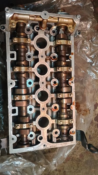 Головка блоку циліндрів в зборі z18xer