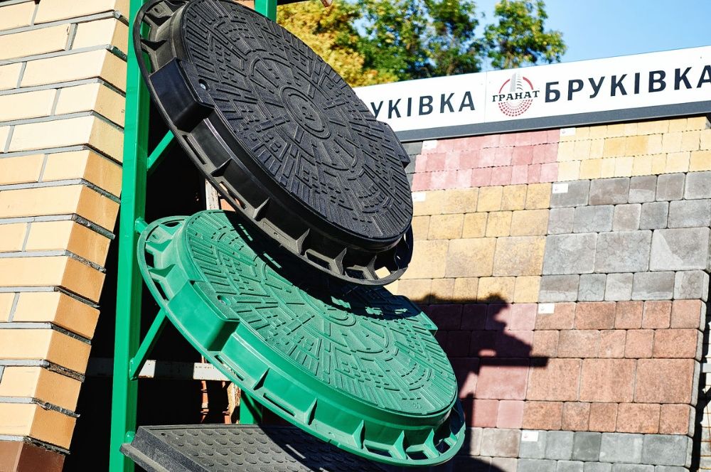 Каналізаційні люки полімерпіщані, пластикові та чавунні
