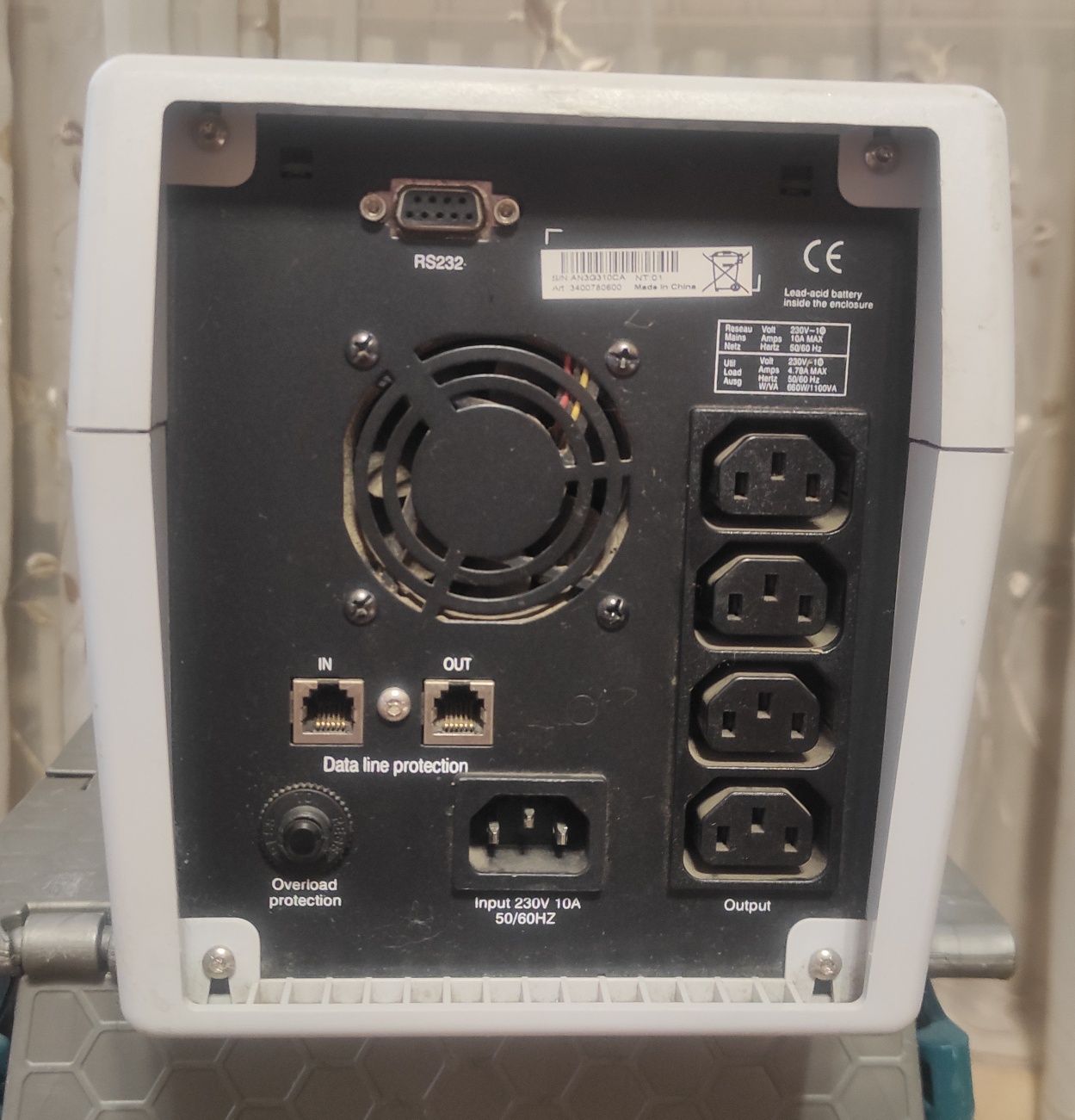 Источник бесперебойного питания MGE UPS Nova 1100 AVR