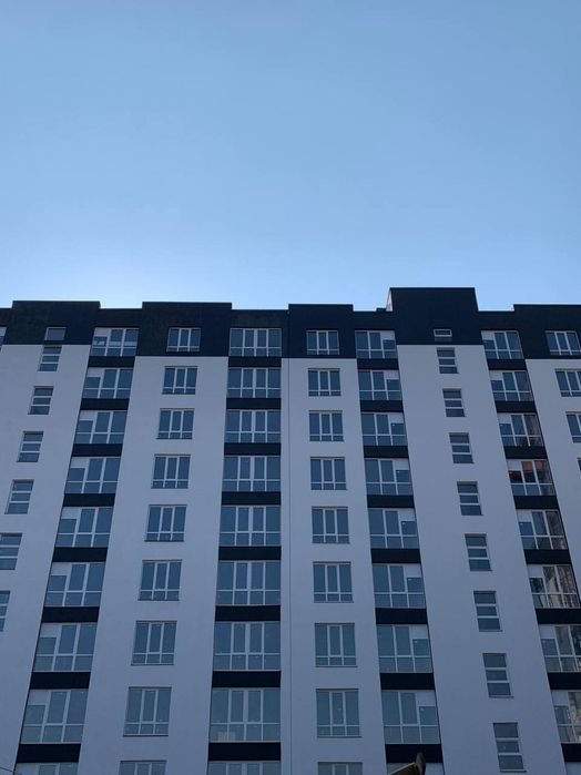 Продам двокімнатну квартиру на вул.Чорновола
