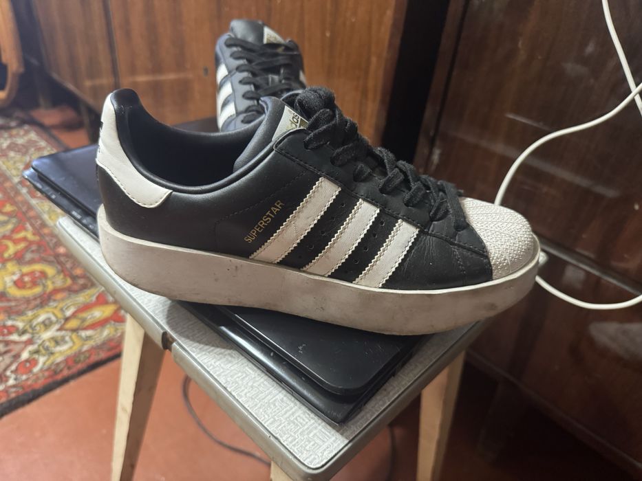 Продам фирменные кеды