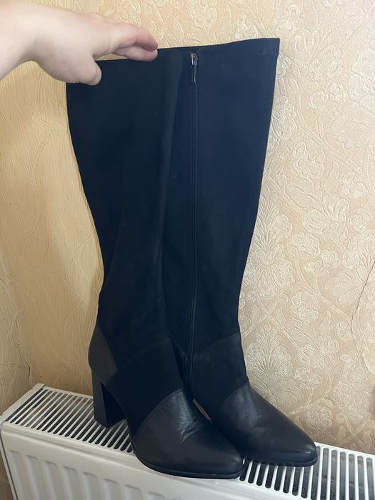 Жіночі сапоги на підборах