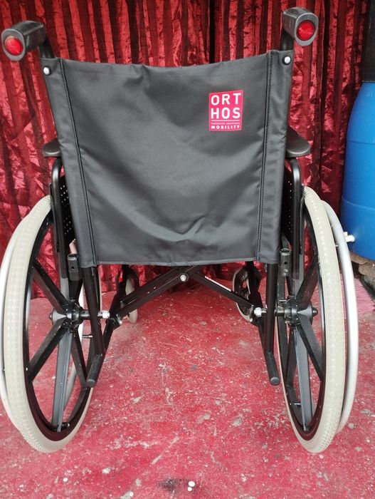 Cadeiras de rodas usadas