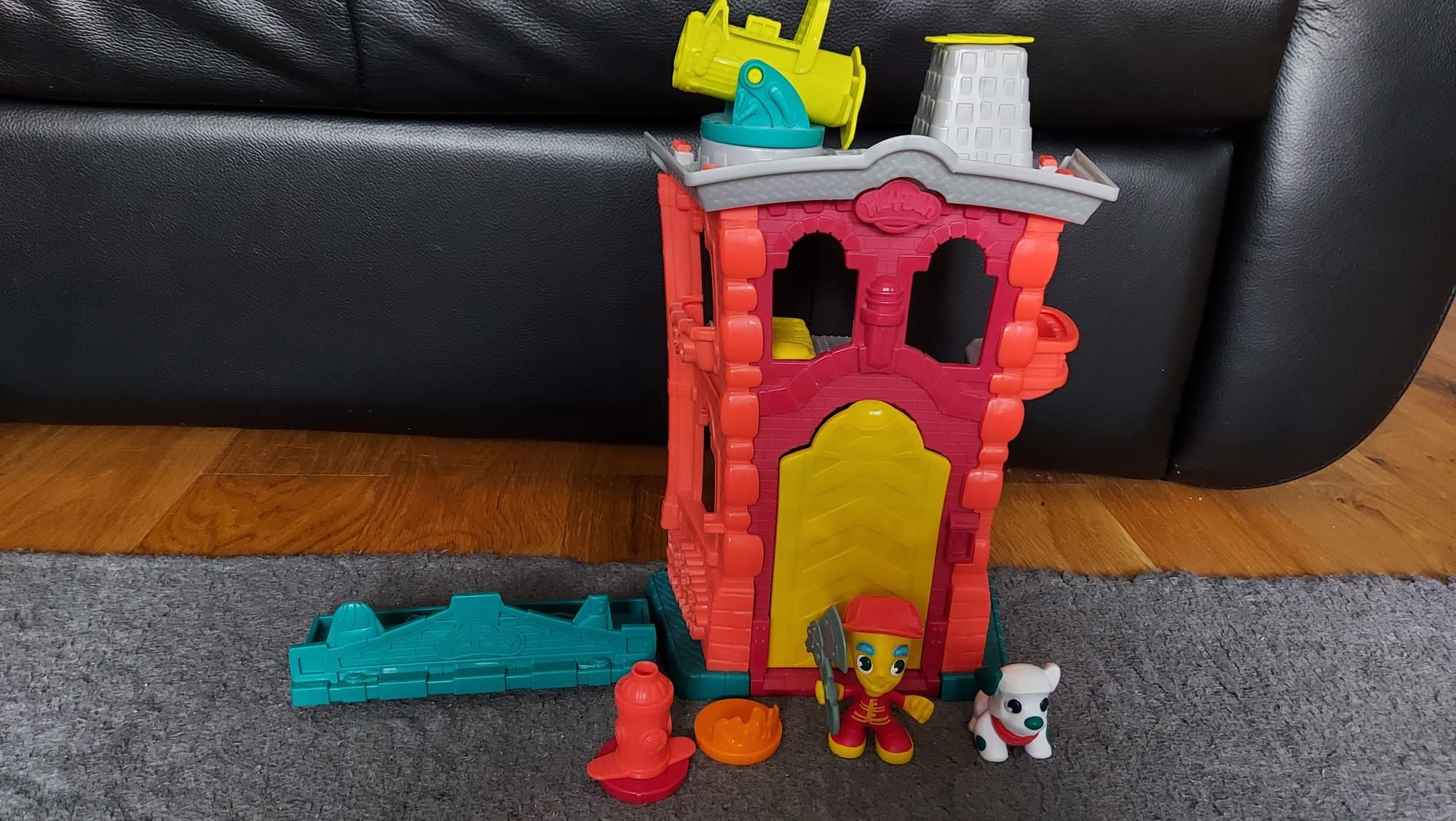 Hasbro Play Doh Remiza strażacka