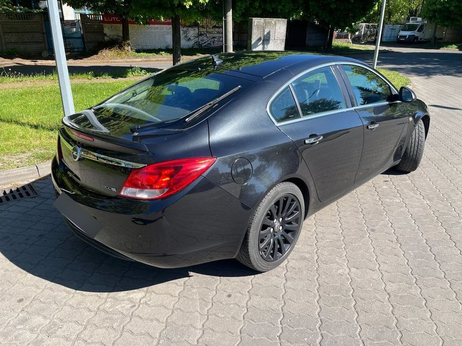 Opel Insignia Sprzedam Opla Insignię 2.0 TDI Eco Style – rocznik 2010 – Weteran szos