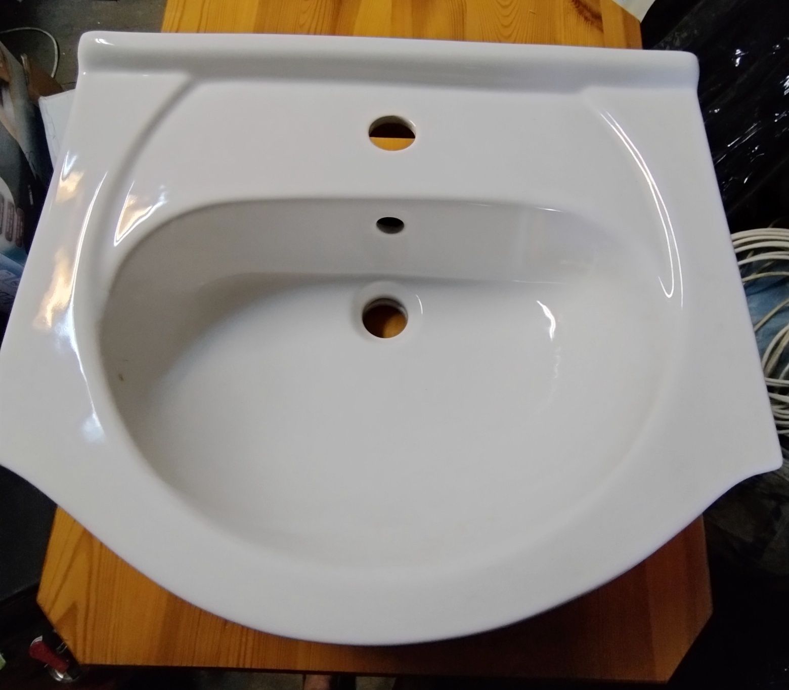 Umywalka ceramiczna