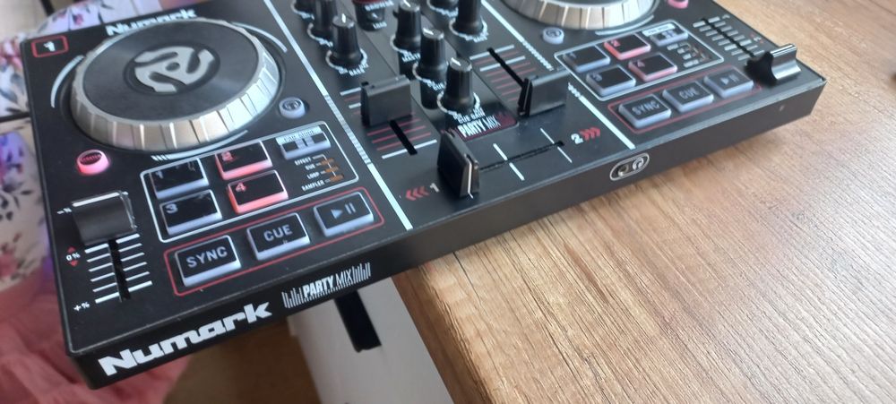 Numark Party Mix