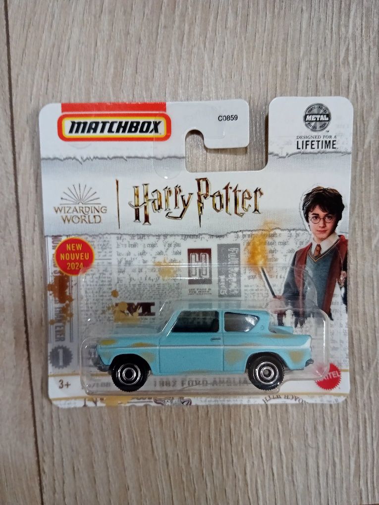 Zabawka auto Ford Anglia od Matchbox