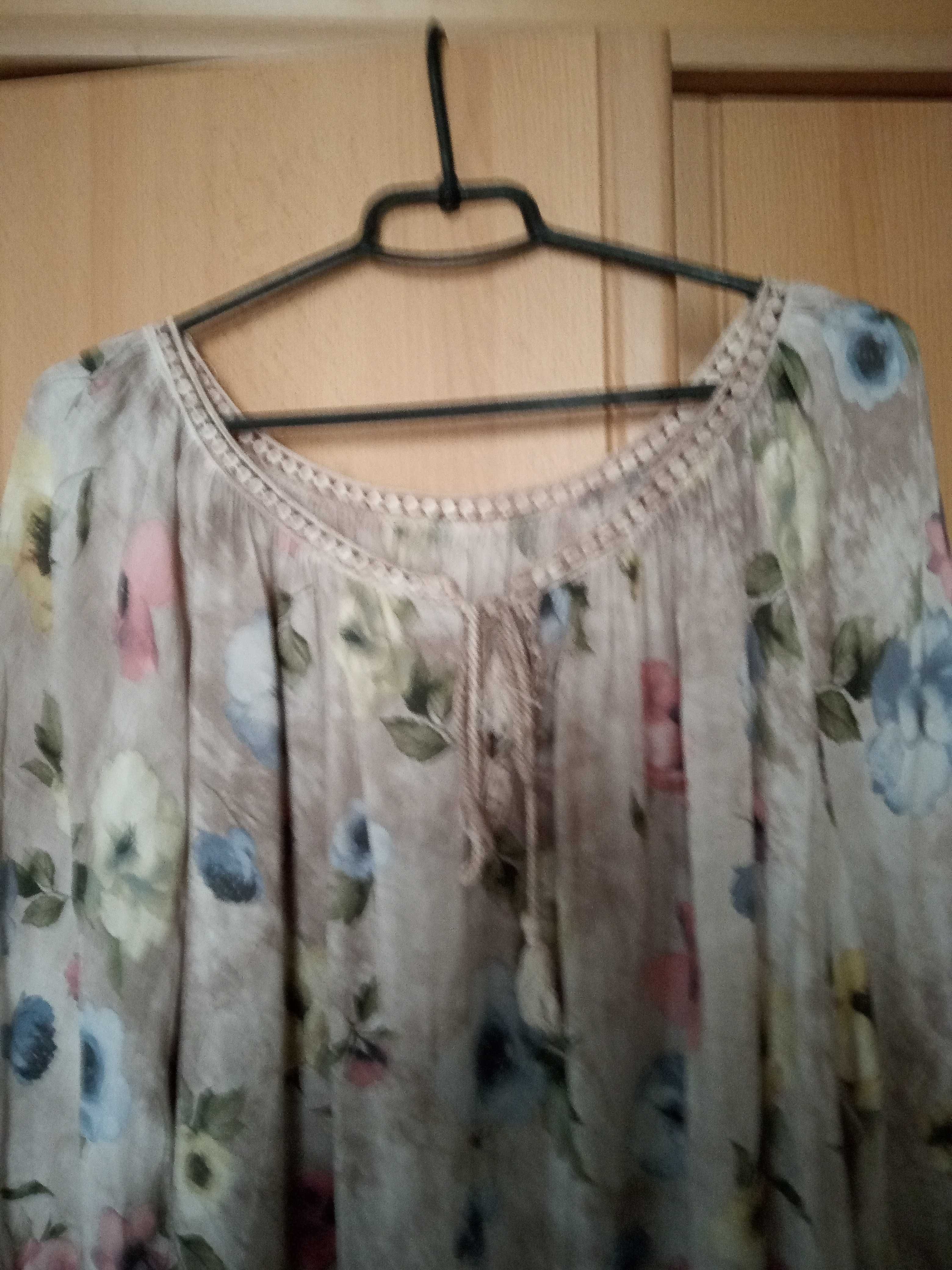 Объемная, удлиненная блузка в стиле бохо из натуральной ткани и лосины