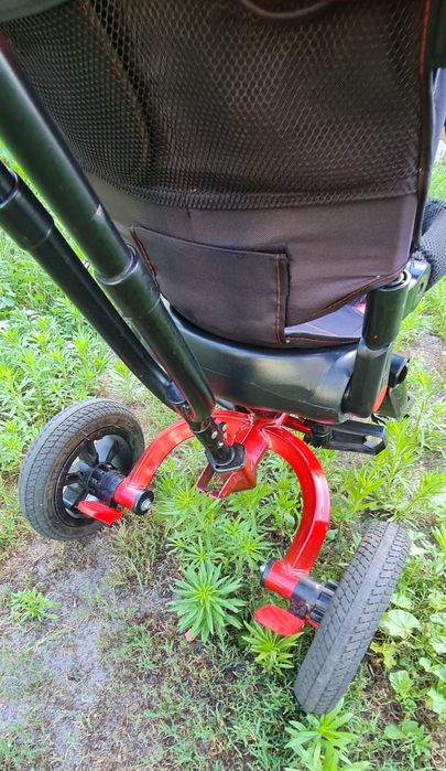 Велосипед з батьківською ручкою Best Trike