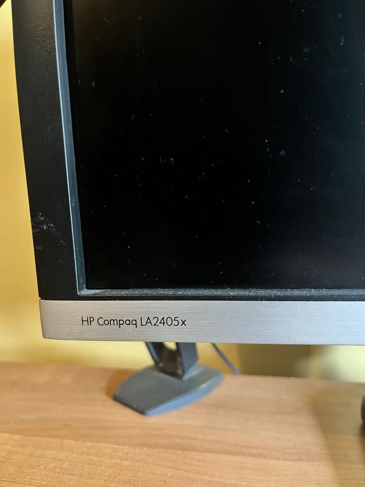 Monitor hp 24 cale