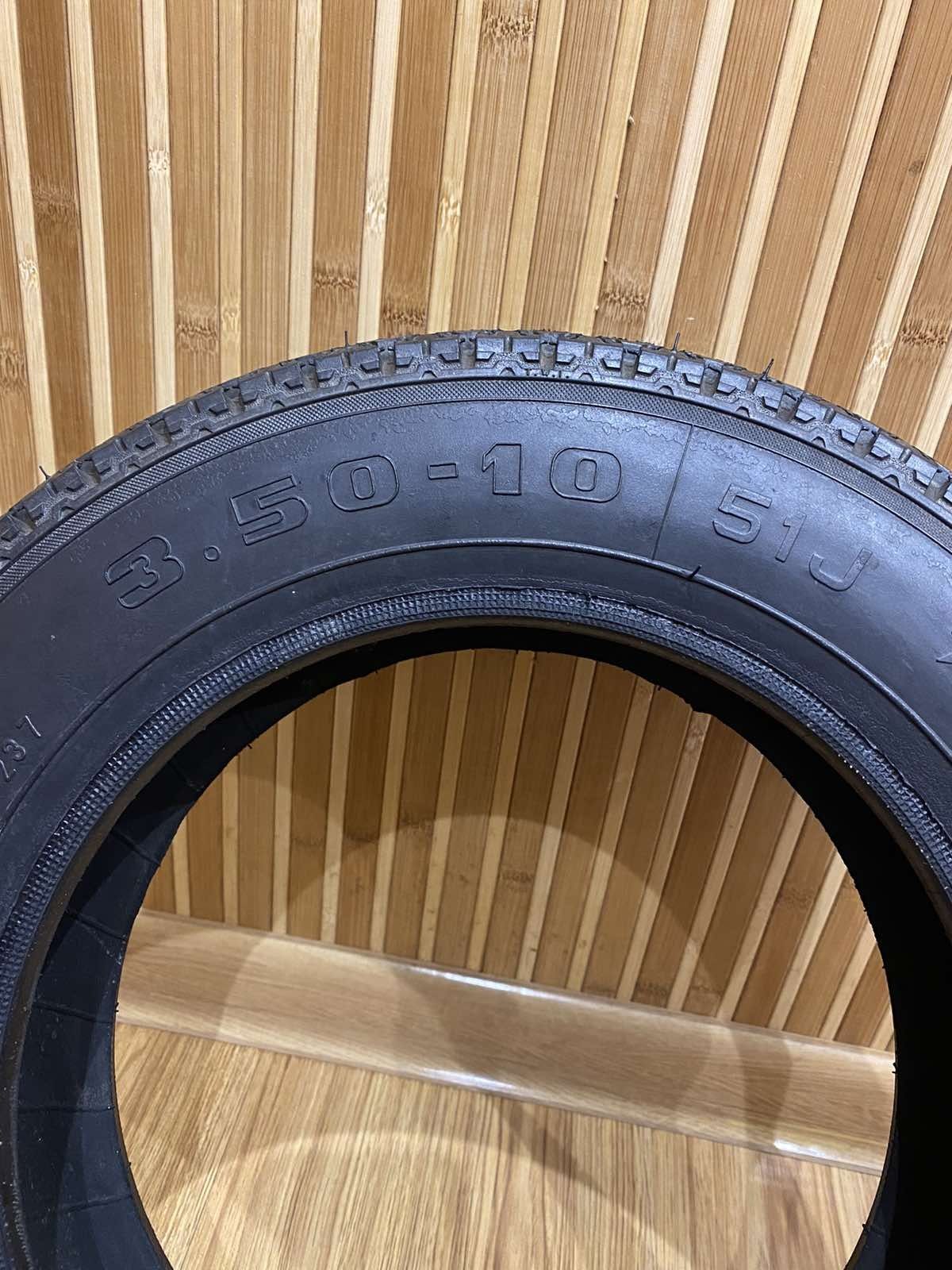 Скутер, резина НОВА "Pirelli" , 3.50 х 10, Бразилія.