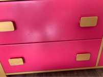 Cómoda com 2 gavetas e porta