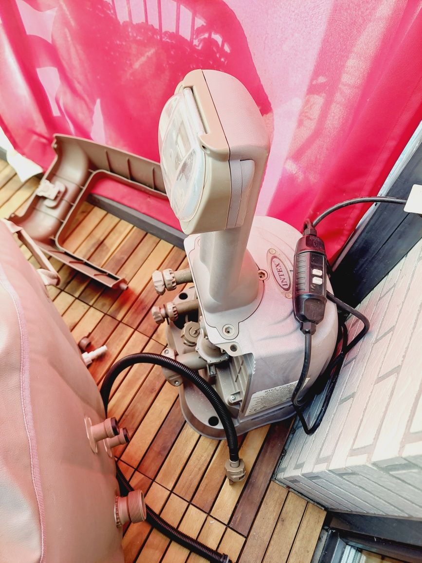 Kmpletne jacuzzi intex