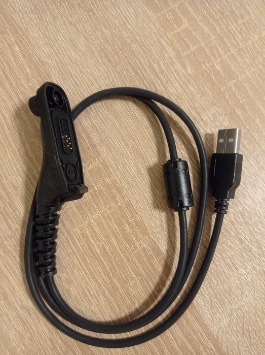 Два кабелі motorola dp2400 і dp4400