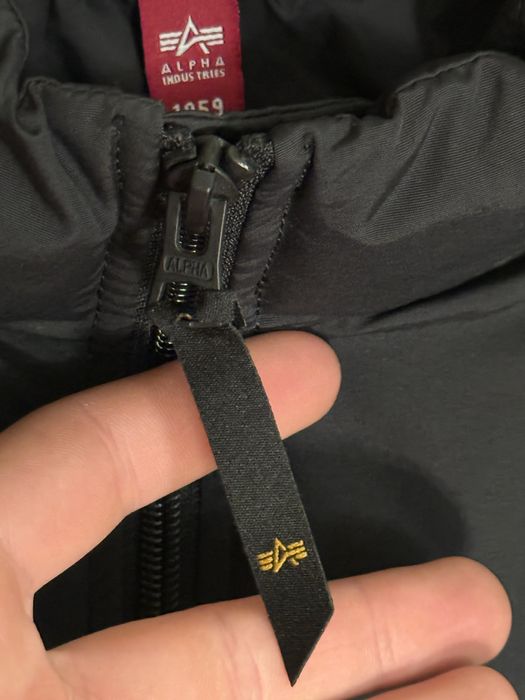 Пуховик бомбер Alpha Industries L