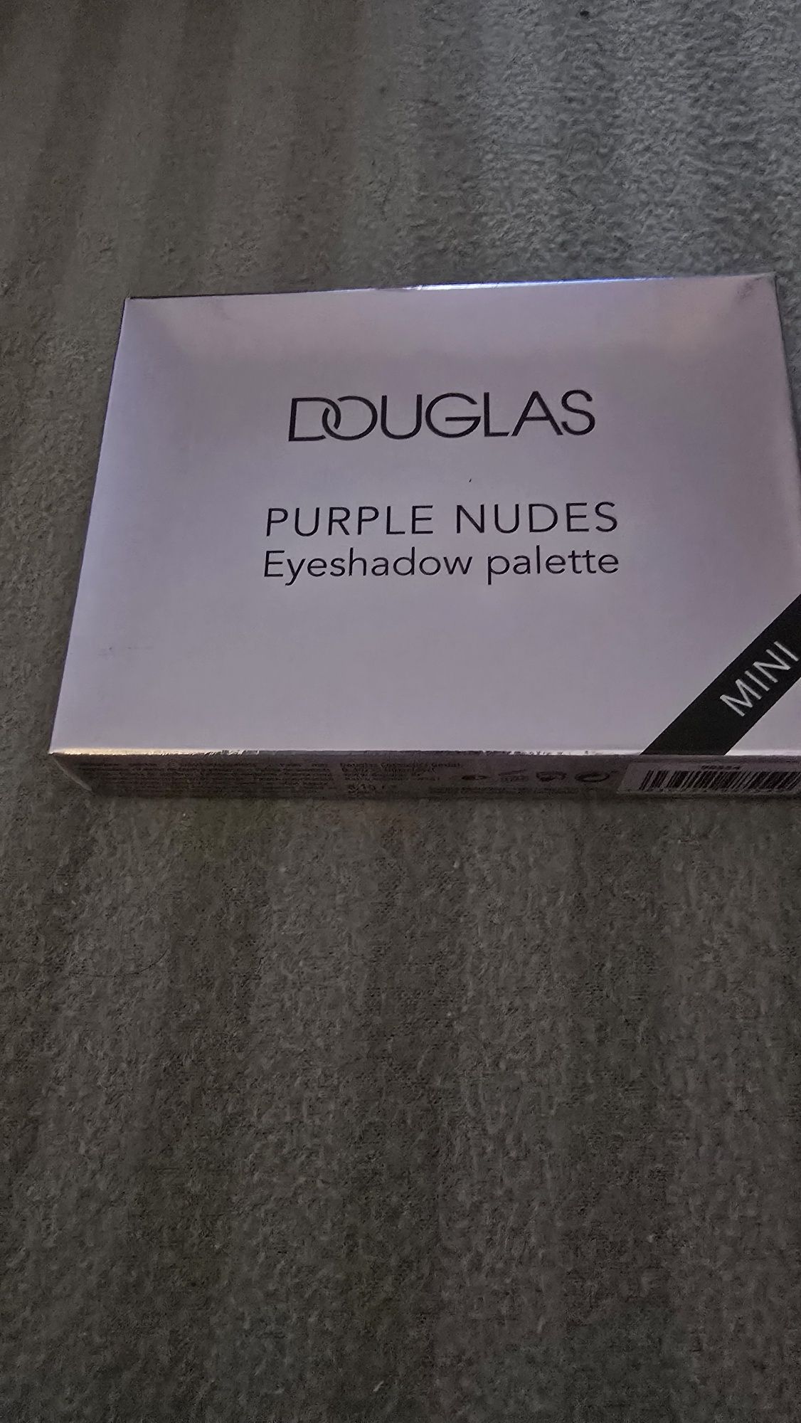 Paleta cieni  DOUGLAS