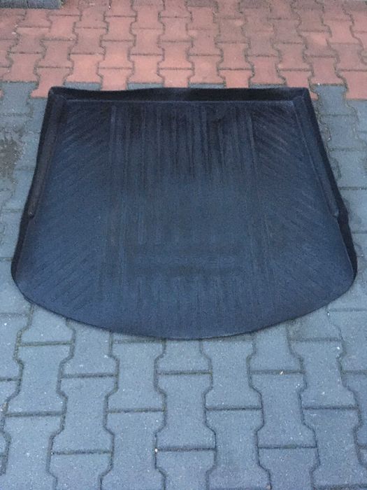 FORD MONDEO MK4 HB Mata dywan podłoga bagażnika półka