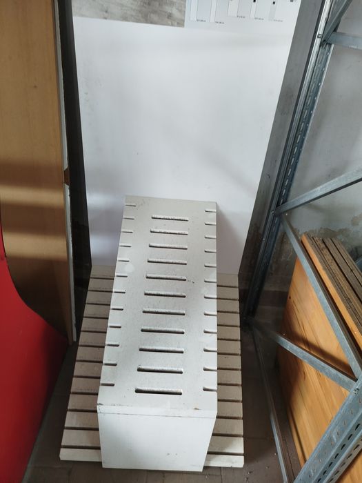 Za darmo PŁYTY MDF WIÓROWE biurka / szafy ekspozytory