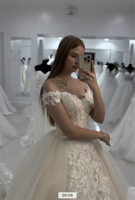 Весільна сукня нова