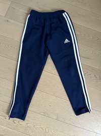 Spodnie sportowe adidas 128 oryginalne