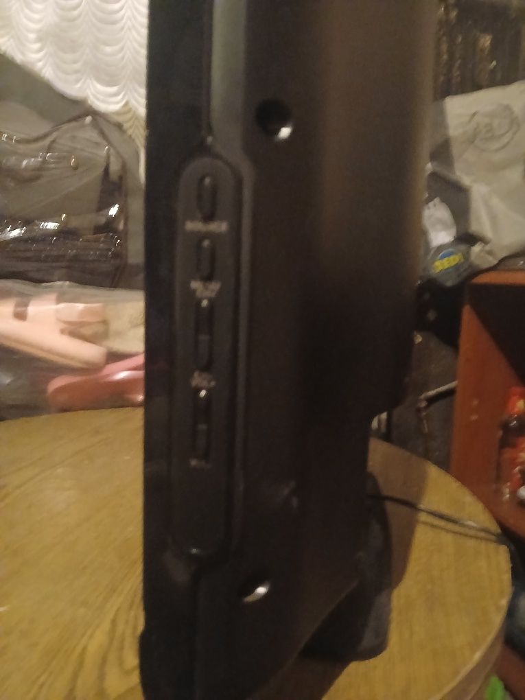 Telewizor Dyon vanguard 19