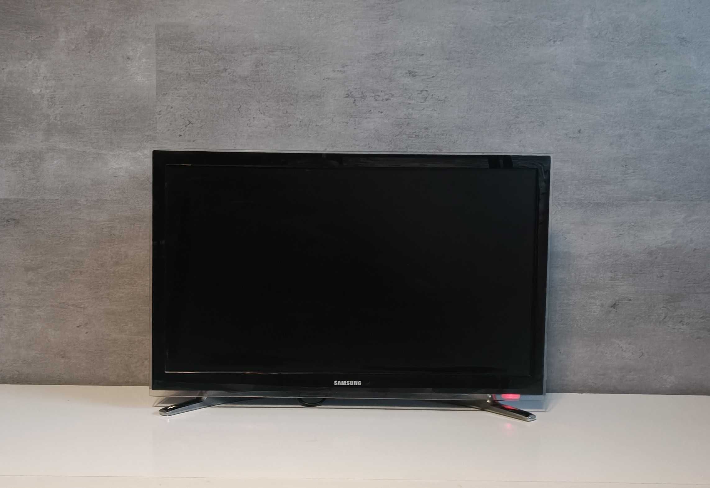 22 Cali Telewizor Samsung LED FULL HD SMART TV + HDMI + Upominek