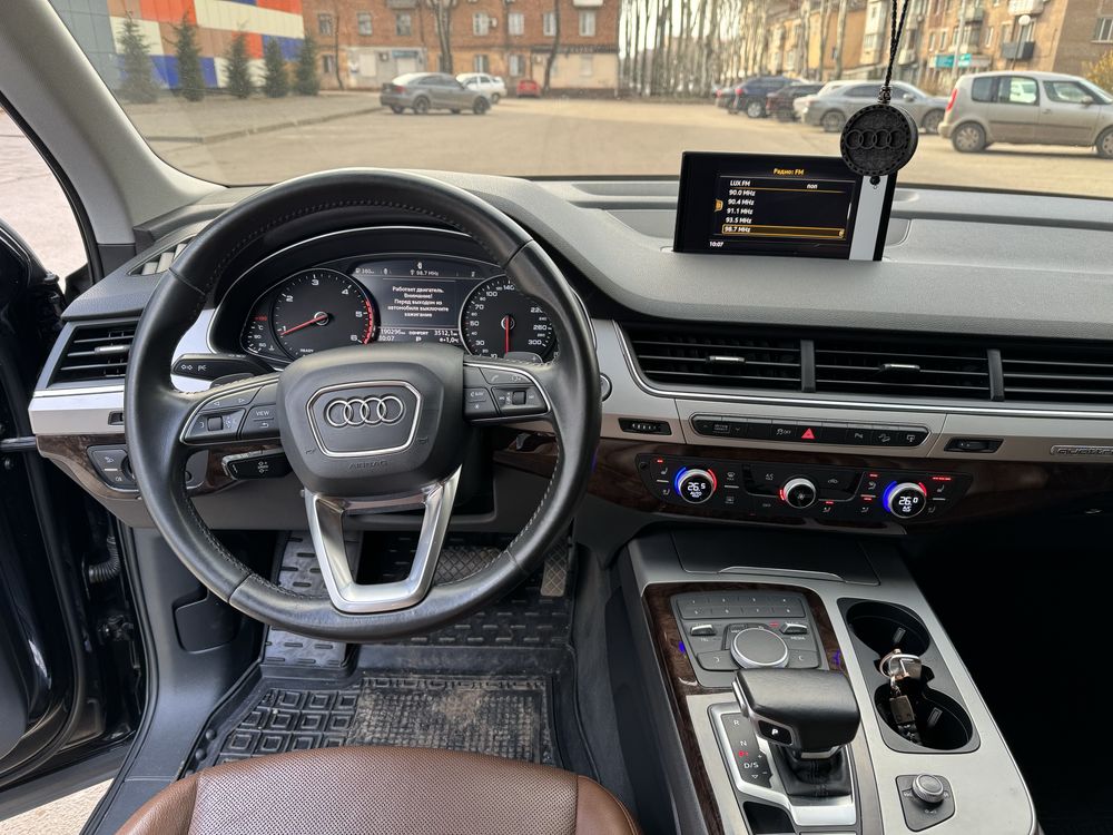 Продам Audi Q7,  3.0 TDI (2015)
