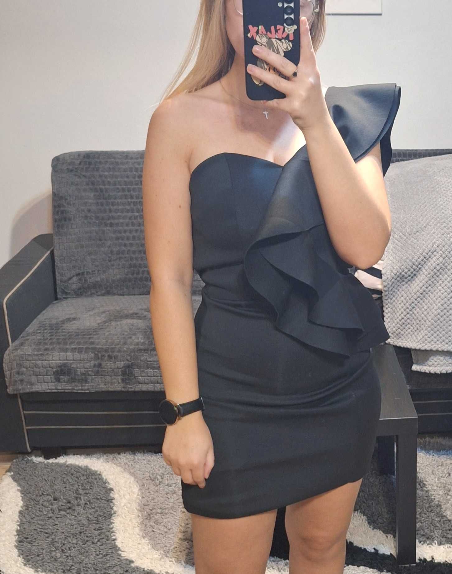 elegancka mini sukienka, sylwester   jedno ramię falbana
