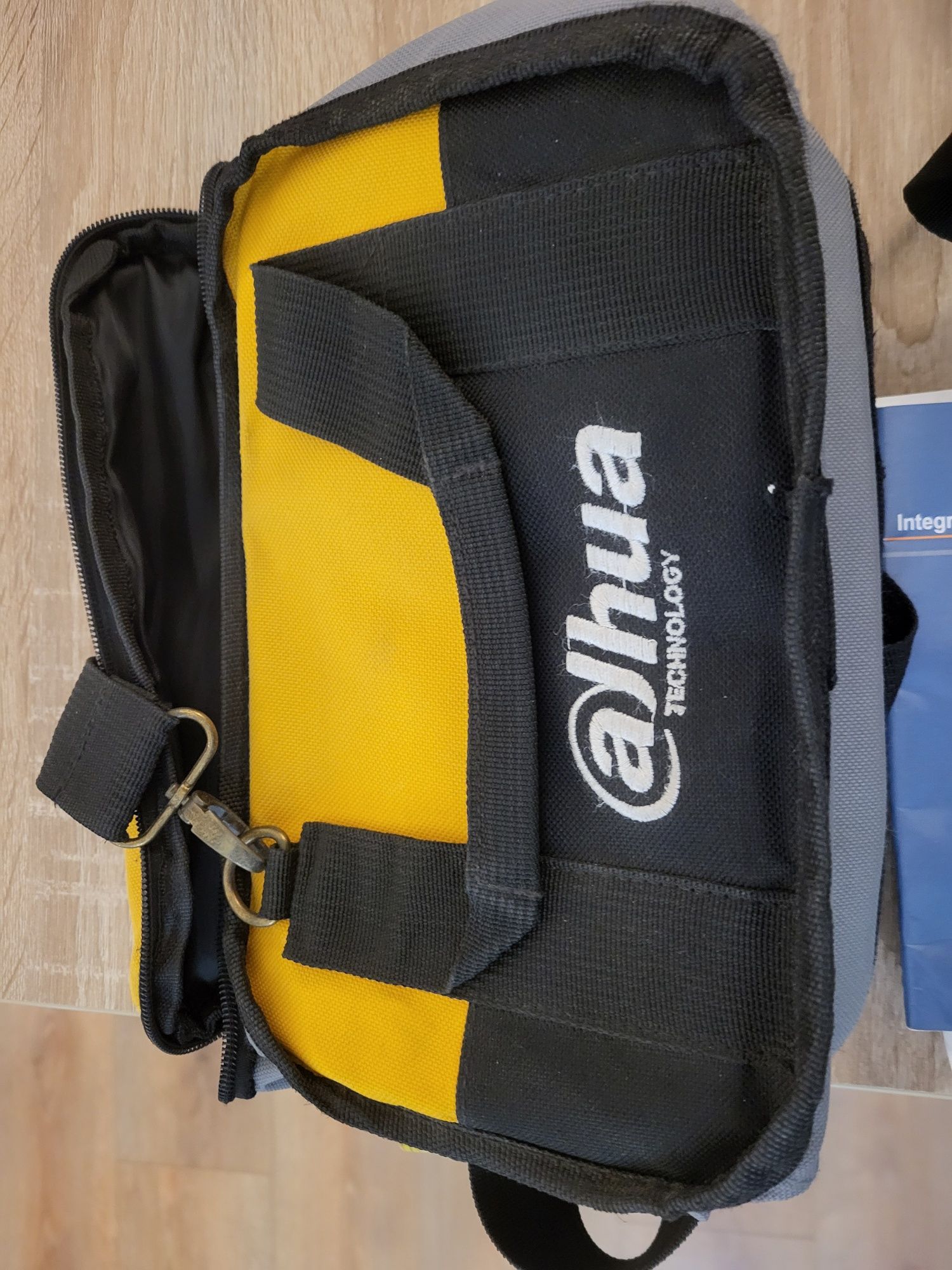 Dahua PFM900 Tester monitor kamer CCTV Onvif analog
