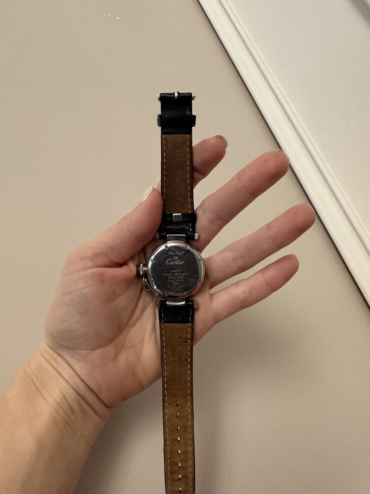 Годиник cartier з шкіряним ремінцем