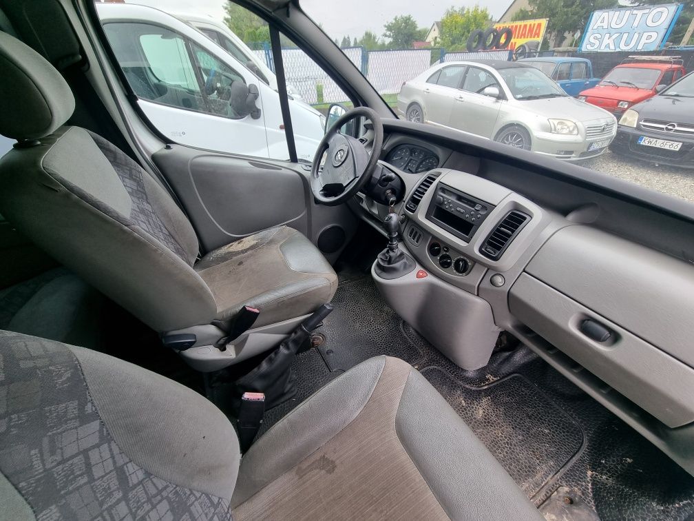 Opel Vivaro *6 osobowy*1.9 100km*6biegów2003*USZKODZONY*