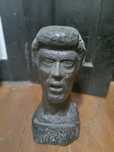 Busto em madeira antigo