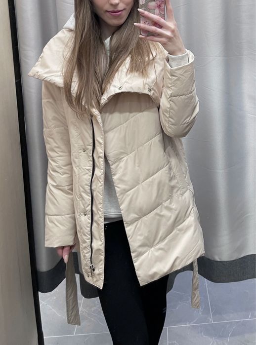 Куртка осіння жіноча з поясом подовжена осіння куртка жіноча бежева