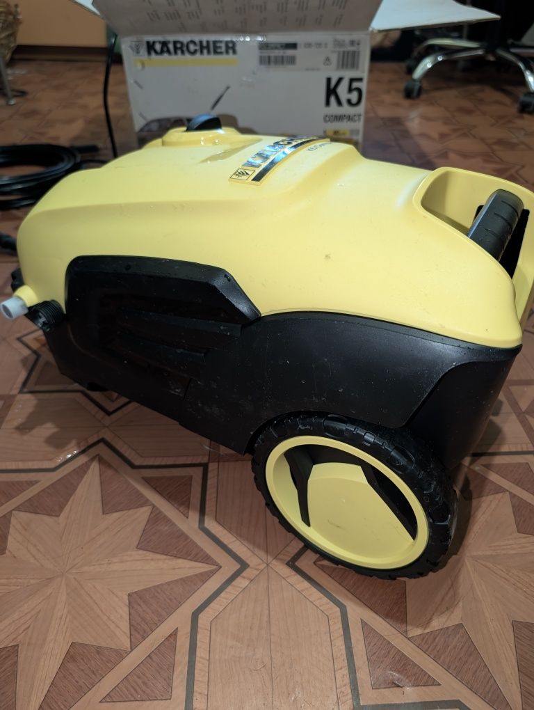 Продам мойку КЕРХЕР К5 COMPACT