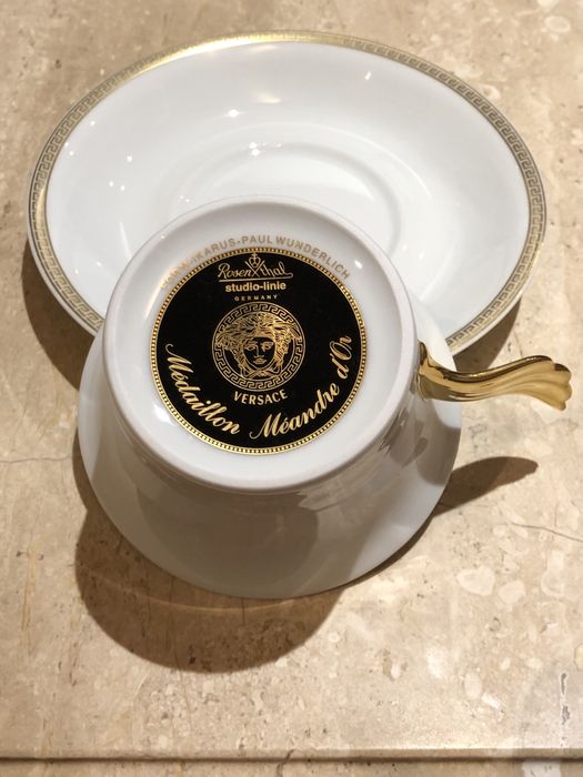Filiżanka do herbaty Rosenthal Versace ze spodkiem.