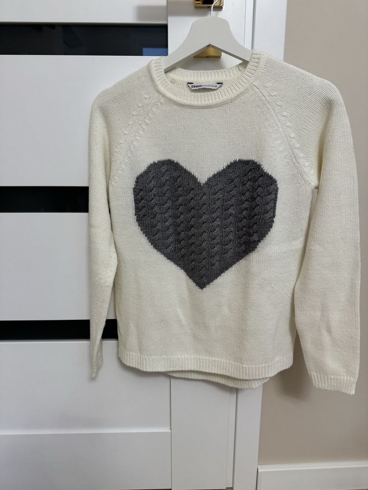 Sweter z sercem