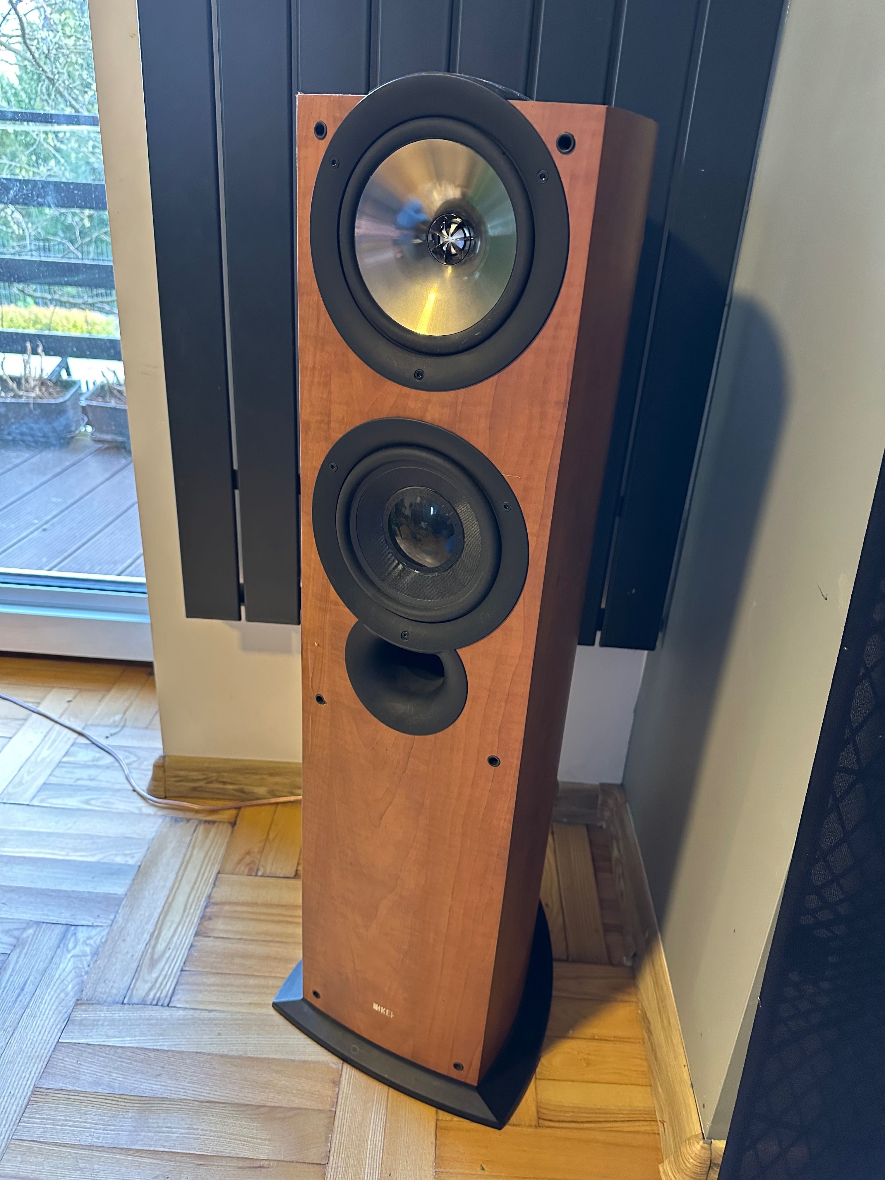 Kef IQ70 używane stan dobry.