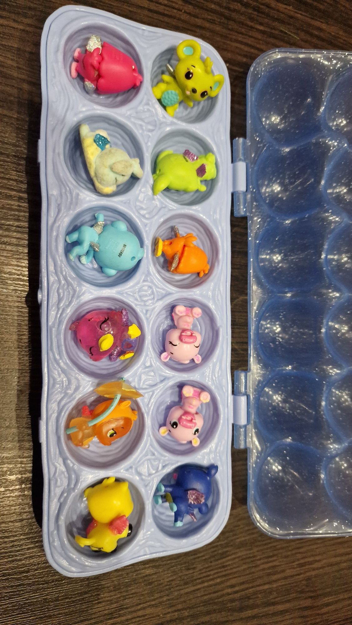 Zestaw 12 Figurki kolekcjonerskie hatchimals