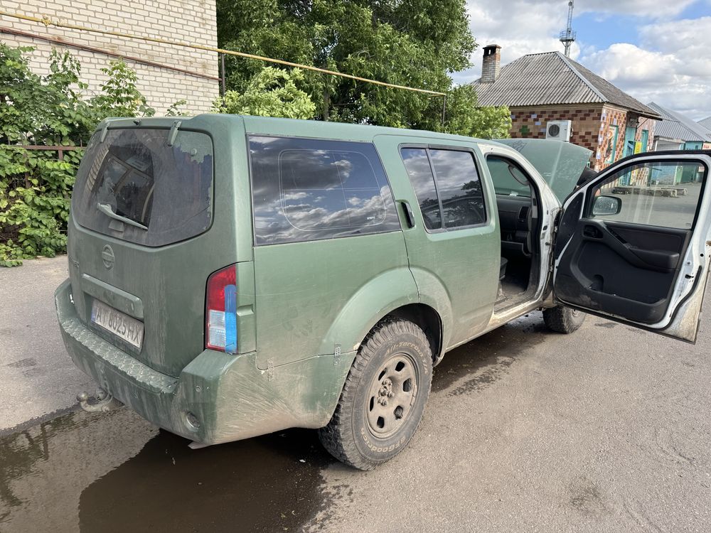 Nissan pathfinder
