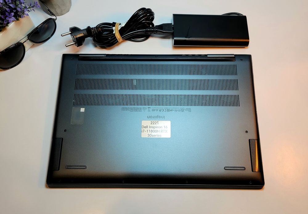 Dell Inspiron 7610 16+  / 16 3K / i7-11800H / 32 RAM / RTX 3060 / 1 Tb