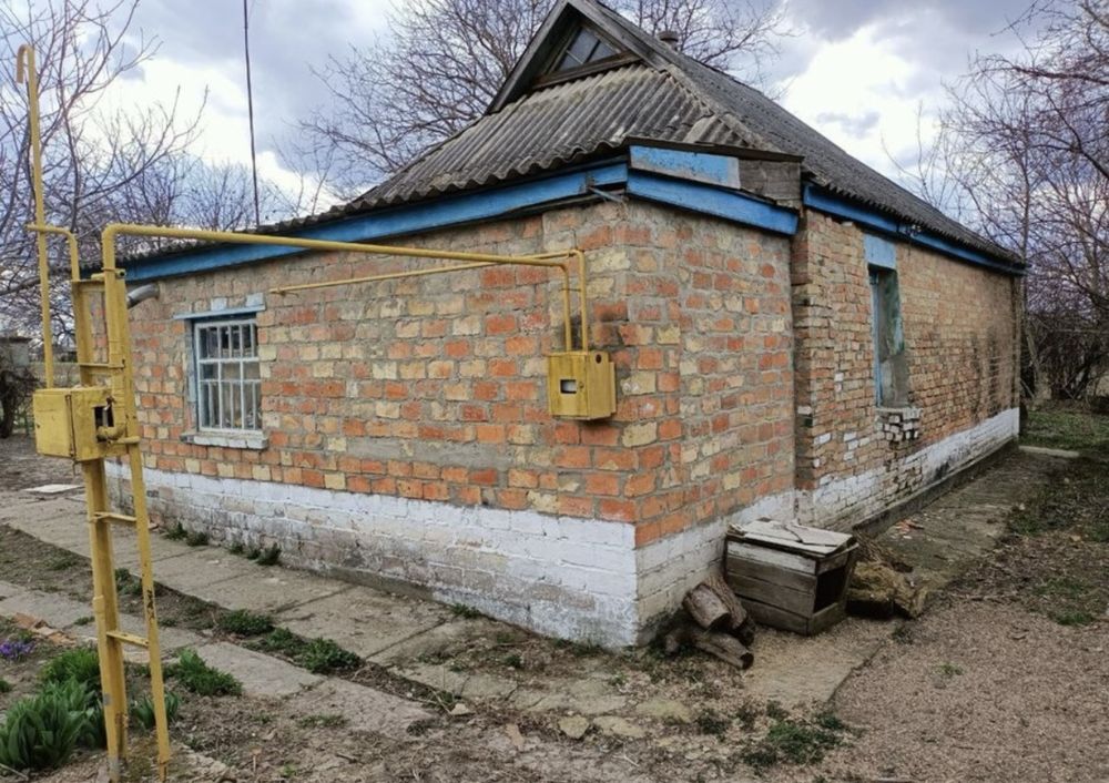 Пролам будинок в селі
