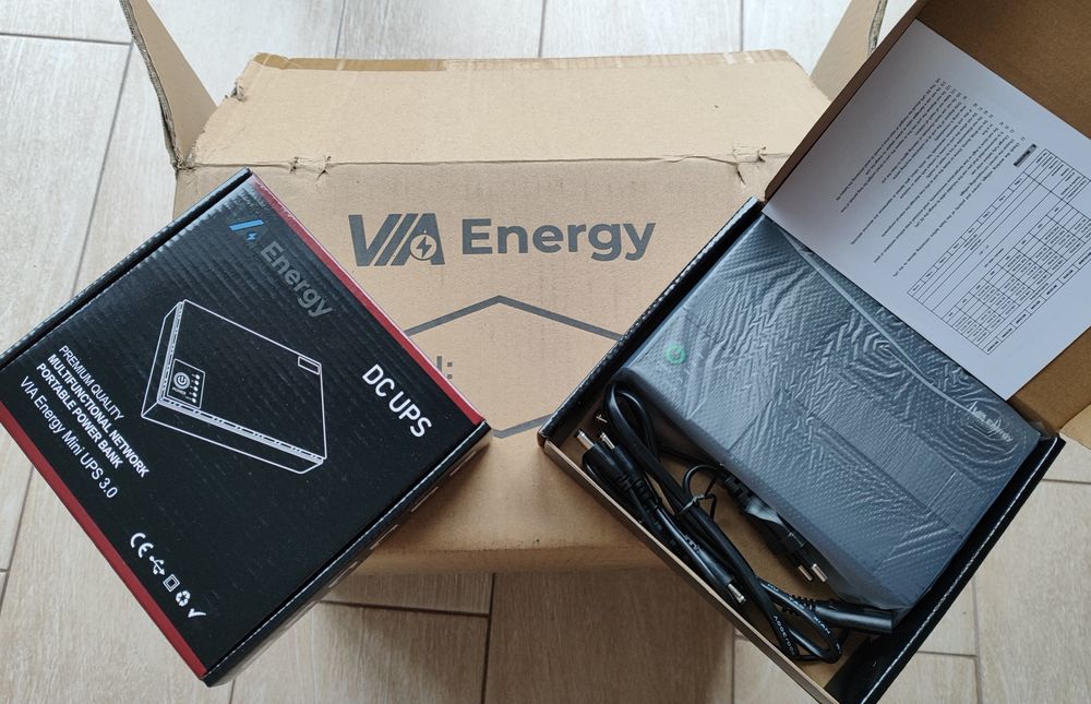ДБЖ VIA Energy Mini UPS 3.0, 12000 мА, 36 Вт